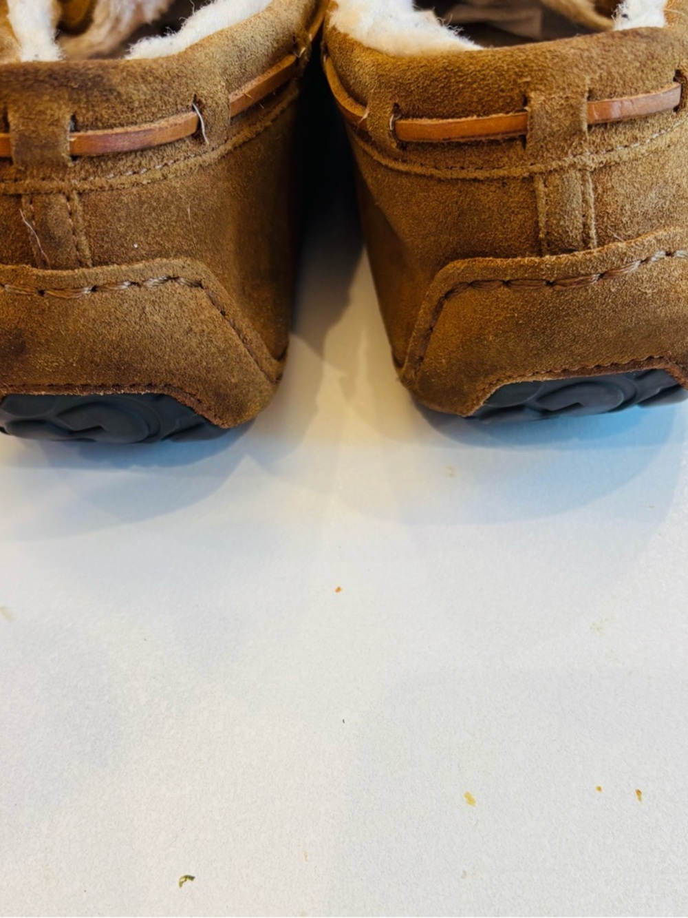 UGG Men’s Chestnut Suede Moccasin Slippers size 11 - Picture 4 of 10